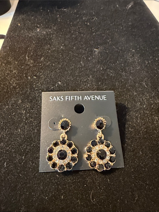 Saks Fifth Avenue Jewelry - Saks Fifth Avenue Black and Gold Floral Crystal Drop Earrings